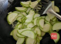 清炒西葫芦的做法图解2