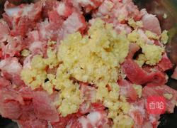 红酒焖排骨的做法图解1