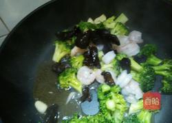 虾仁西兰花的做法图解3