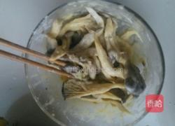 椒盐蘑菇的做法图解5