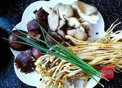 菌菇肉片汤的做法图解1