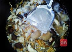 菌菇肉片汤的做法图解9