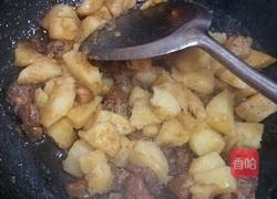 土豆焖排骨的做法图解13