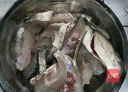家庭版简易酸菜鱼的做法图解1