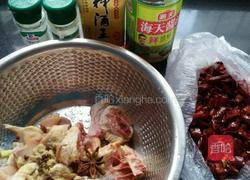 干煸辣子鸡的做法图解1