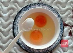 鸡蛋炒玉米的做法图解3