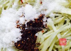 凉拌苤蓝丝的做法图解3