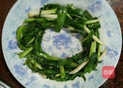 蒜苗炒五香卷的做法图解8