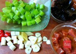 窝笋炒肉丁的做法图解2