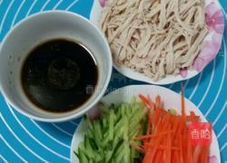 凉拌鸡丝米线的做法图解4