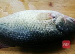西湖醋鱼的做法图解1