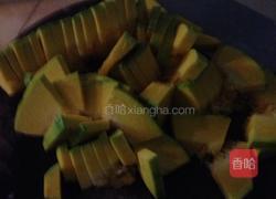 焖南瓜的做法图解1