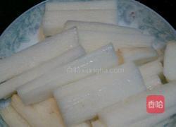 青椒炒山药的做法图解1