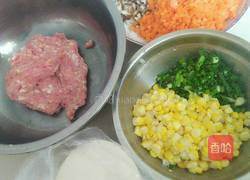 玉萝卜菇肉饺的做法图解2