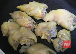 猪脚菌菇汤的做法图解5