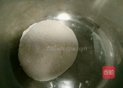 洋葱肉饼的做法图解1