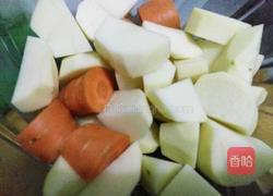 排骨段炖粉条的做法图解1