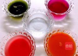 肉三鲜五彩饺子的做法图解1