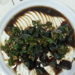 皮蛋豆腐的做法[图]