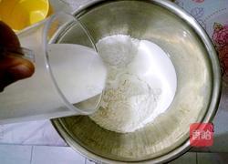 玫瑰花乳酪面包的做法图解3