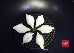 蛋包煎饺的做法图解1