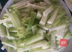 萝卜虾皮炒粉条的做法图解2