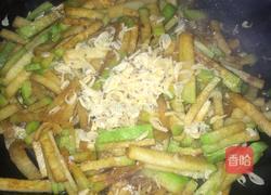 萝卜虾皮炒粉条的做法图解5