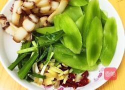 莴笋炒腊肉的做法图解1