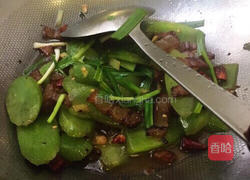 莴笋炒腊肉的做法图解4