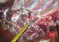 酸菜炖排骨的做法图解1