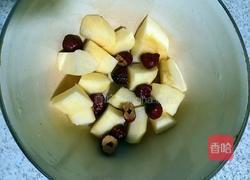 红枣枸杞苹果汤的做法图解2