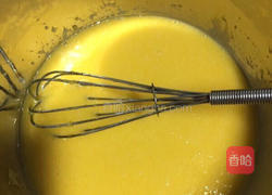 中空戚风蛋糕的做法图解3