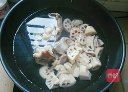 莲藕筒骨汤的做法图解5