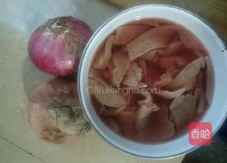 洋葱炒猪肝的做法图解1