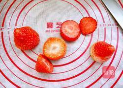 圣诞草莓迷你蛋糕的做法图解13