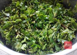 香菜鹅蛋饼(冬至偏方)的做法图解1