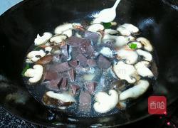 香菇鸭血靓汤的做法图解12