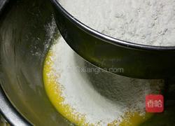 蓝莓奶油蛋卷的做法图解5