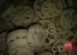 肉片香菇炖莲藕的做法图解2