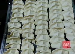 芹菜木耳猪肉馅饺子的做法图解6