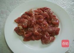 牛肉炒洋葱的做法图解2