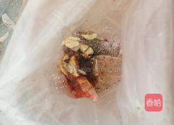 蒜香黑椒烤鸡腿的做法图解2