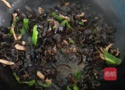 木耳炒肉的做法图解3
