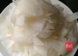 糖醋萝卜（本人比较爱辣，所以加了朝天椒）的做法图解2