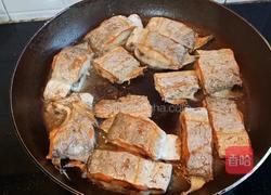 干煎咸带鱼的做法图解3