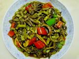 酸豆角炒鸭胗