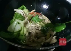 蘑菇青菜的做法图解10