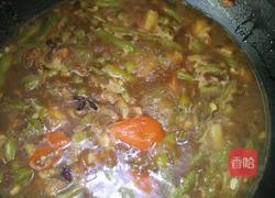 土豆芸豆焖面的做法图解6
