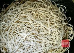 土豆芸豆焖面的做法图解7