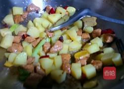 鲜香土豆烧肉的做法图解7